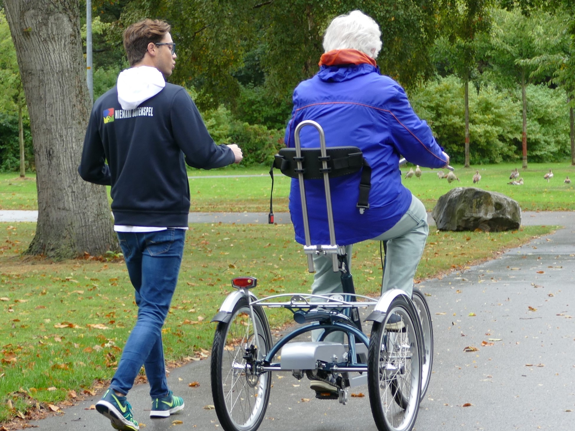Mobilitheek in het park