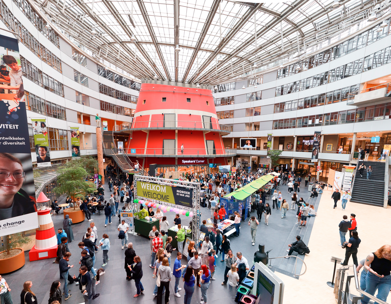 Overzicht Atrium tijdens Morgen is van jou event 