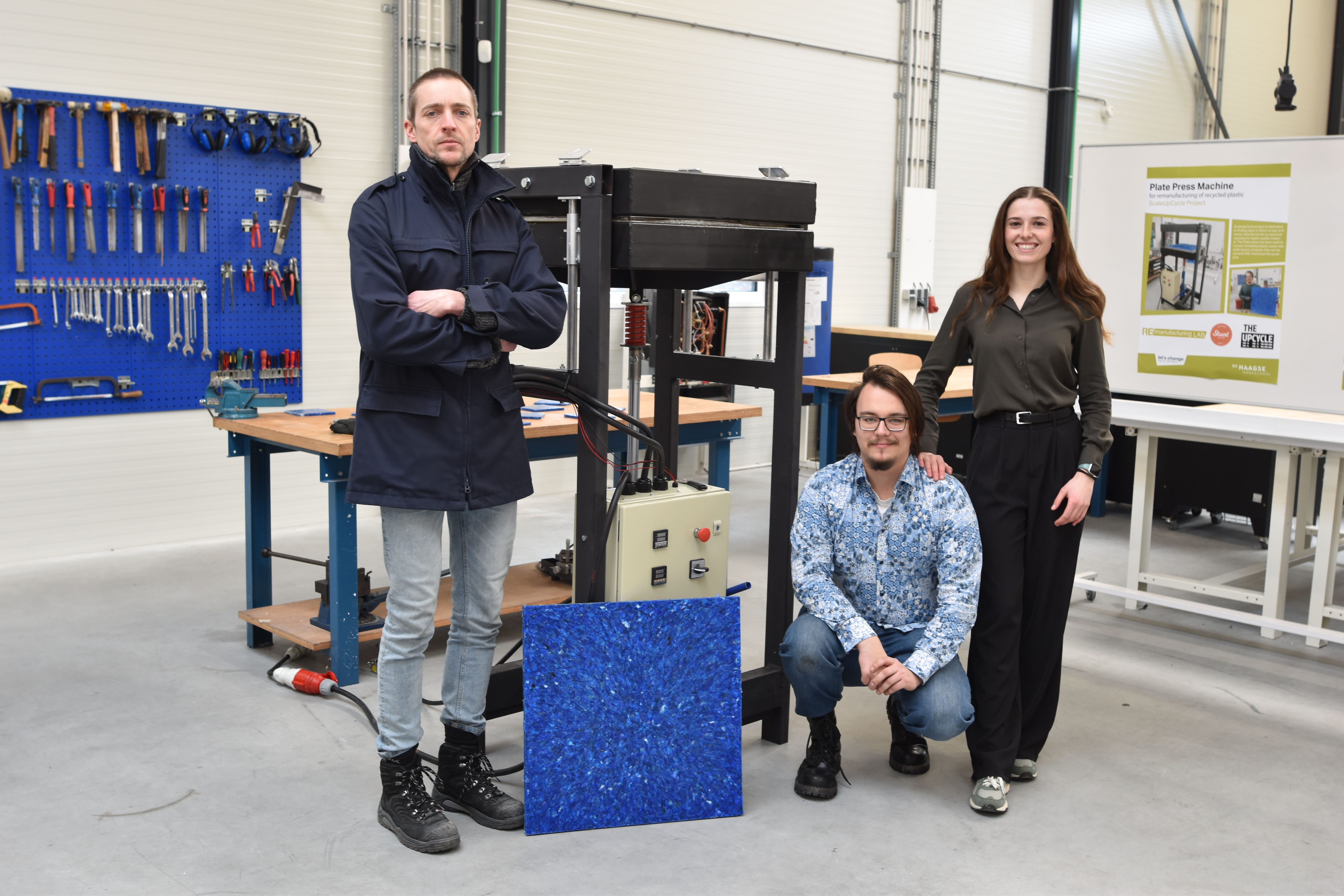 lancering plastic plate pers machine