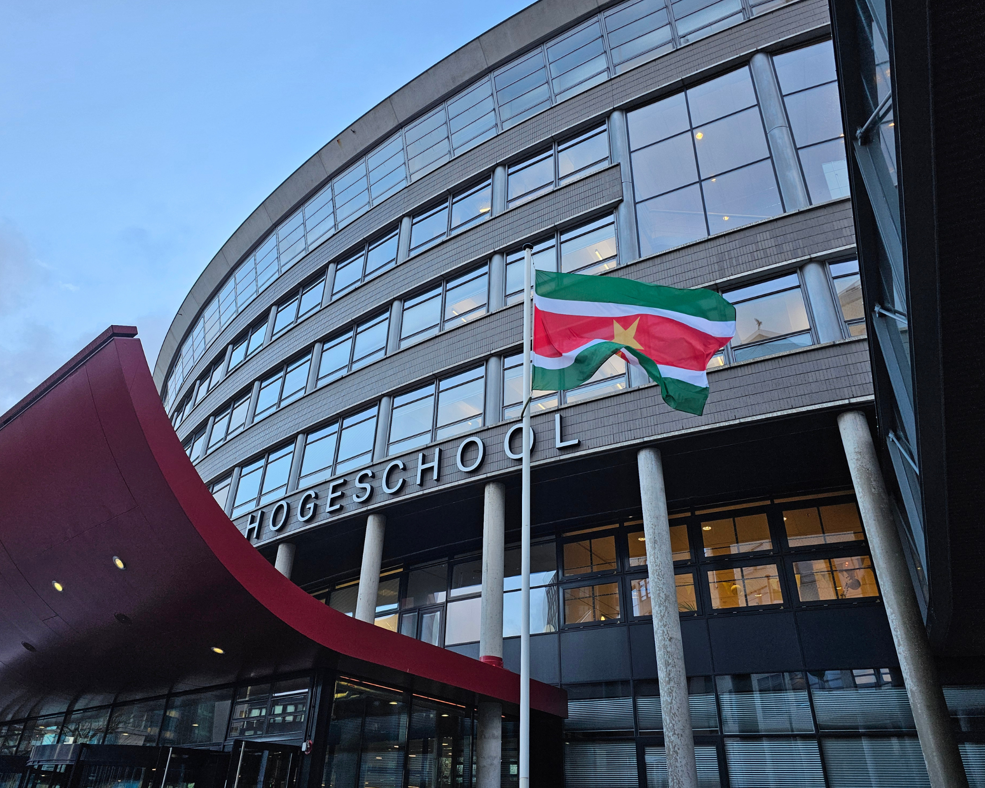 De Haagse viert 50 jaar onafhankelijkheid van Suriname 